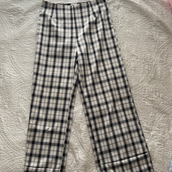 Princess Polly Euros Pants in black/white size 6 - Picture 3 of 5